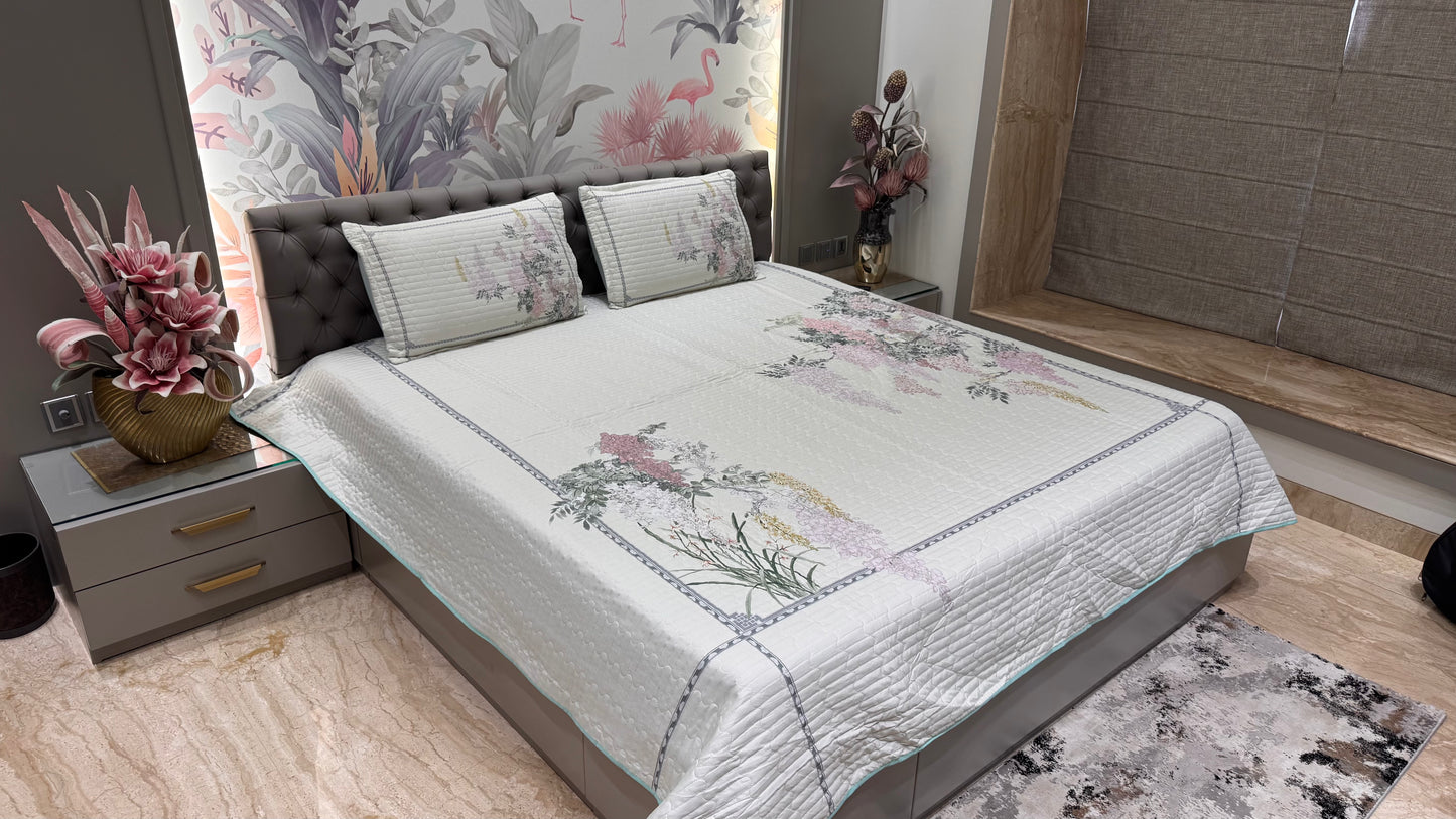 Beautiful Sober Frame Design Digital Bedcover