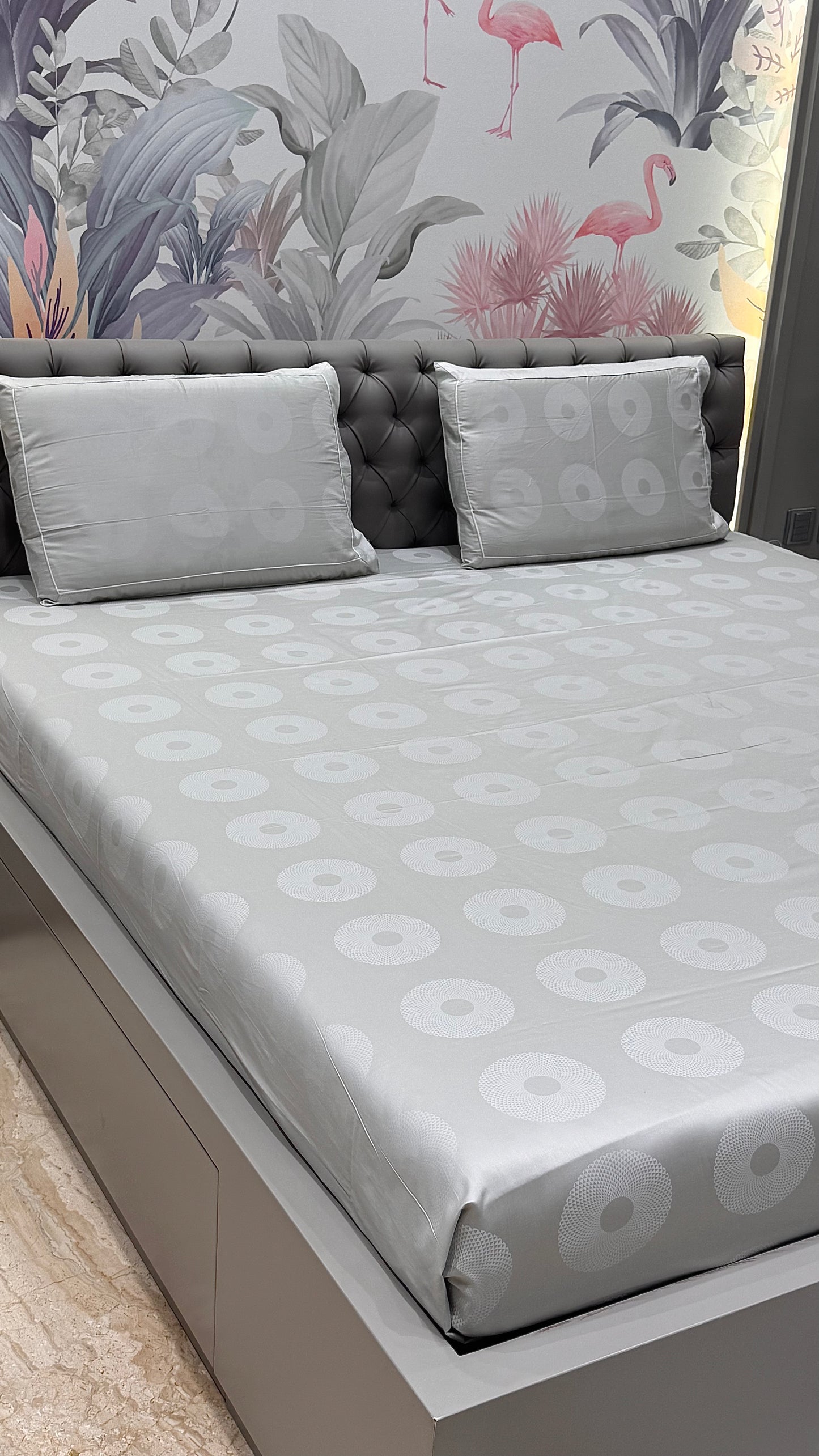 Premieum 300TC Jacquard Geomertic Circle Print Bedsheet