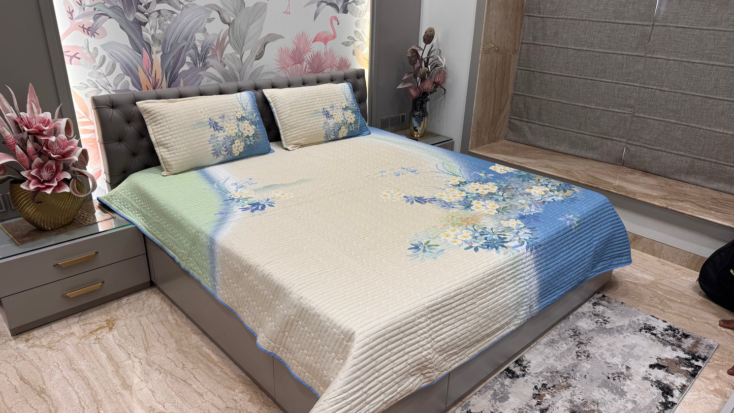 Sober Elegant Blue And Off White Digital Bedcover