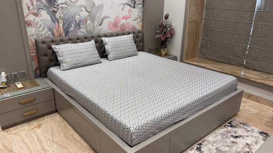 Pure Cotton Grey Colour Geomertic Print Bedsheet