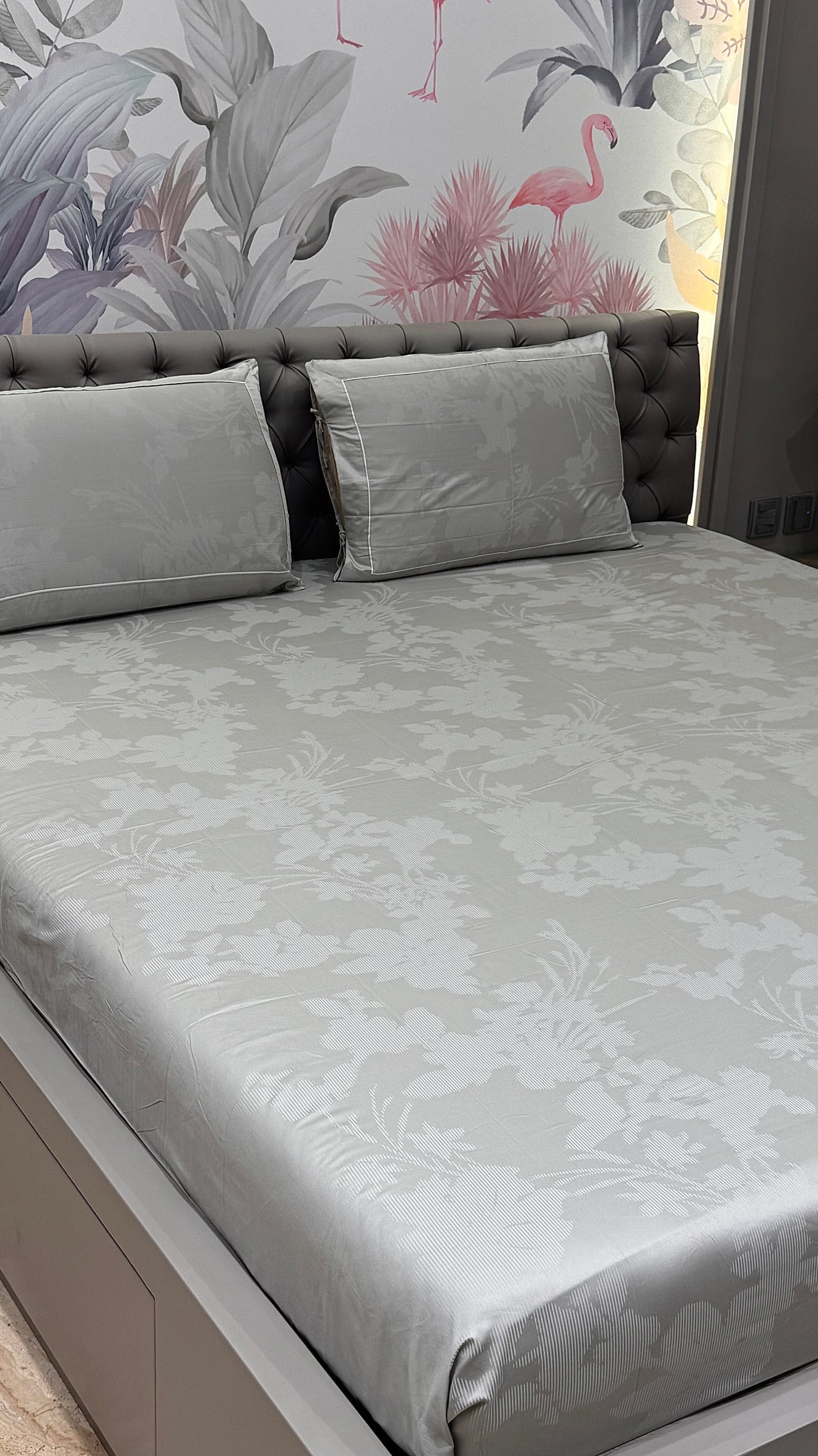 Premieum 300TC Jacquard Print Bedsheet- Grey Colour