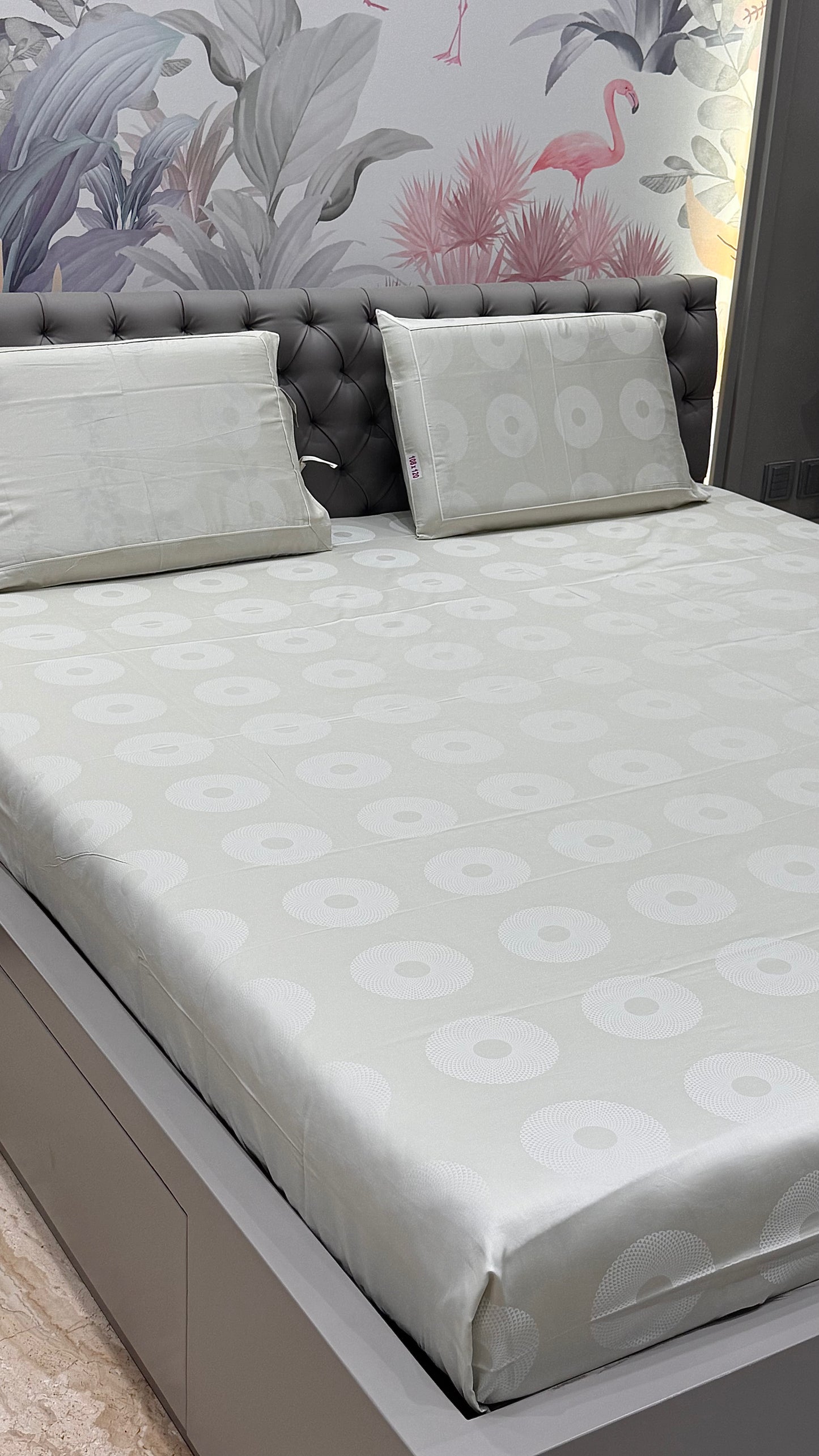 Premieum 300TC Jacquard Geomertic Circle Print Bedsheet