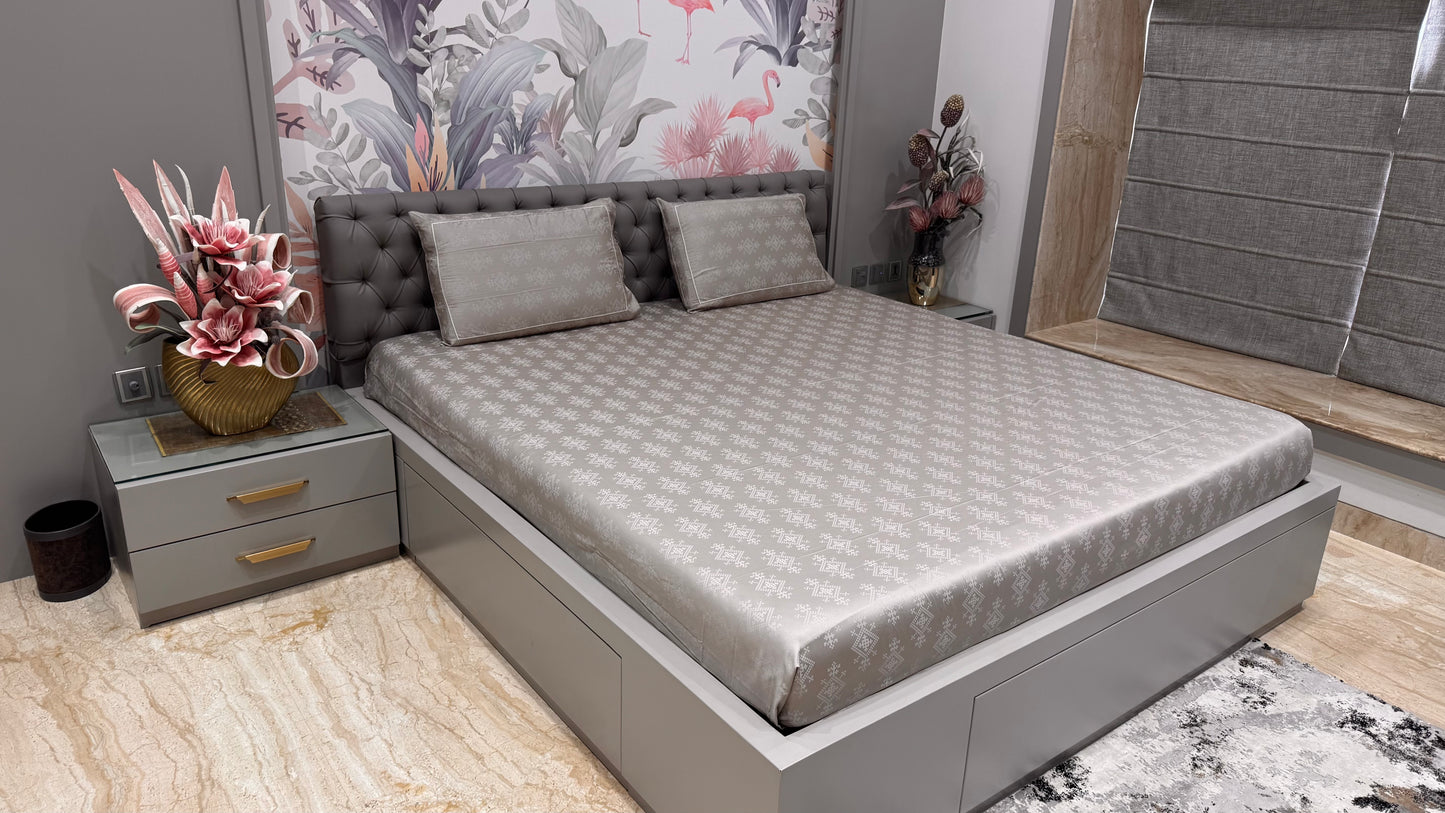 Exclusive 300TC Jacquard Geomertic Print Bedsheet