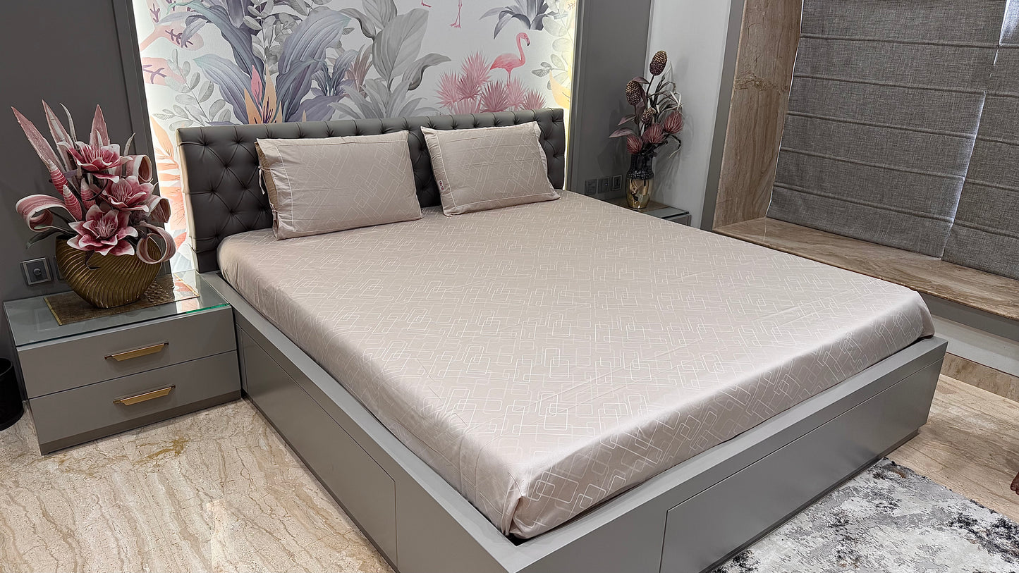 Exclusive 300TC Jacquard Geomertic Check Print Bedsheet