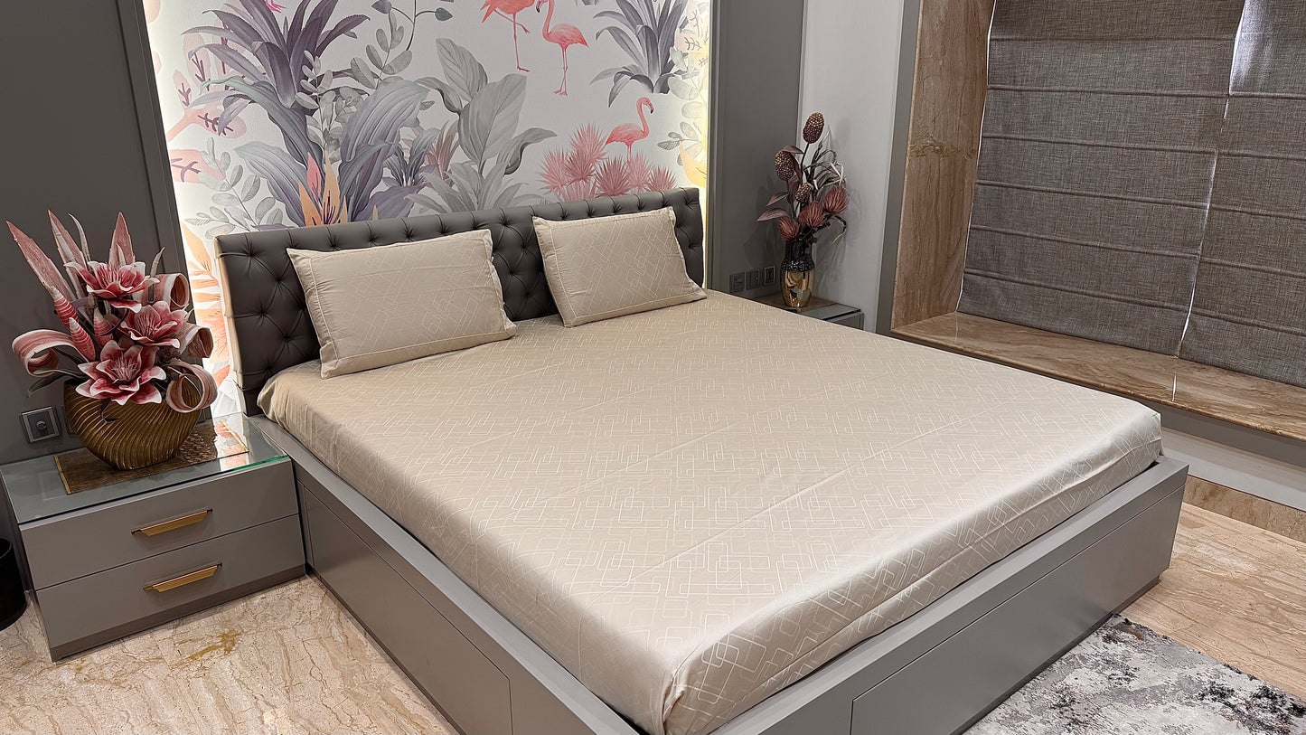 Exclusive 300TC Jacquard Geomertic Check Print Bedsheet